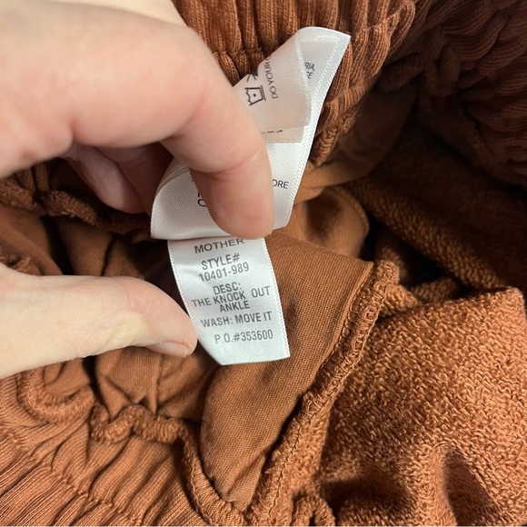 MOTHER The Knock Out Ankle Jogger Sweatpants in Mocha Bisque - Picture 11 of 12